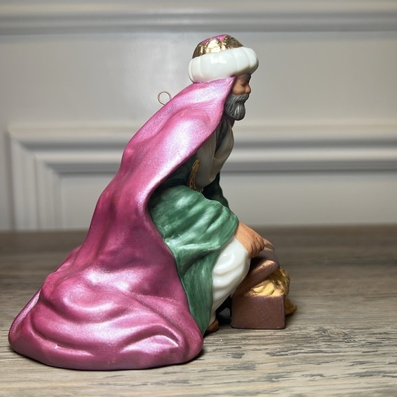 Hallmark Keepsake Melchior The Magi Blessed Nativity Collection Wisemen Vintage - Picture 6 of 14